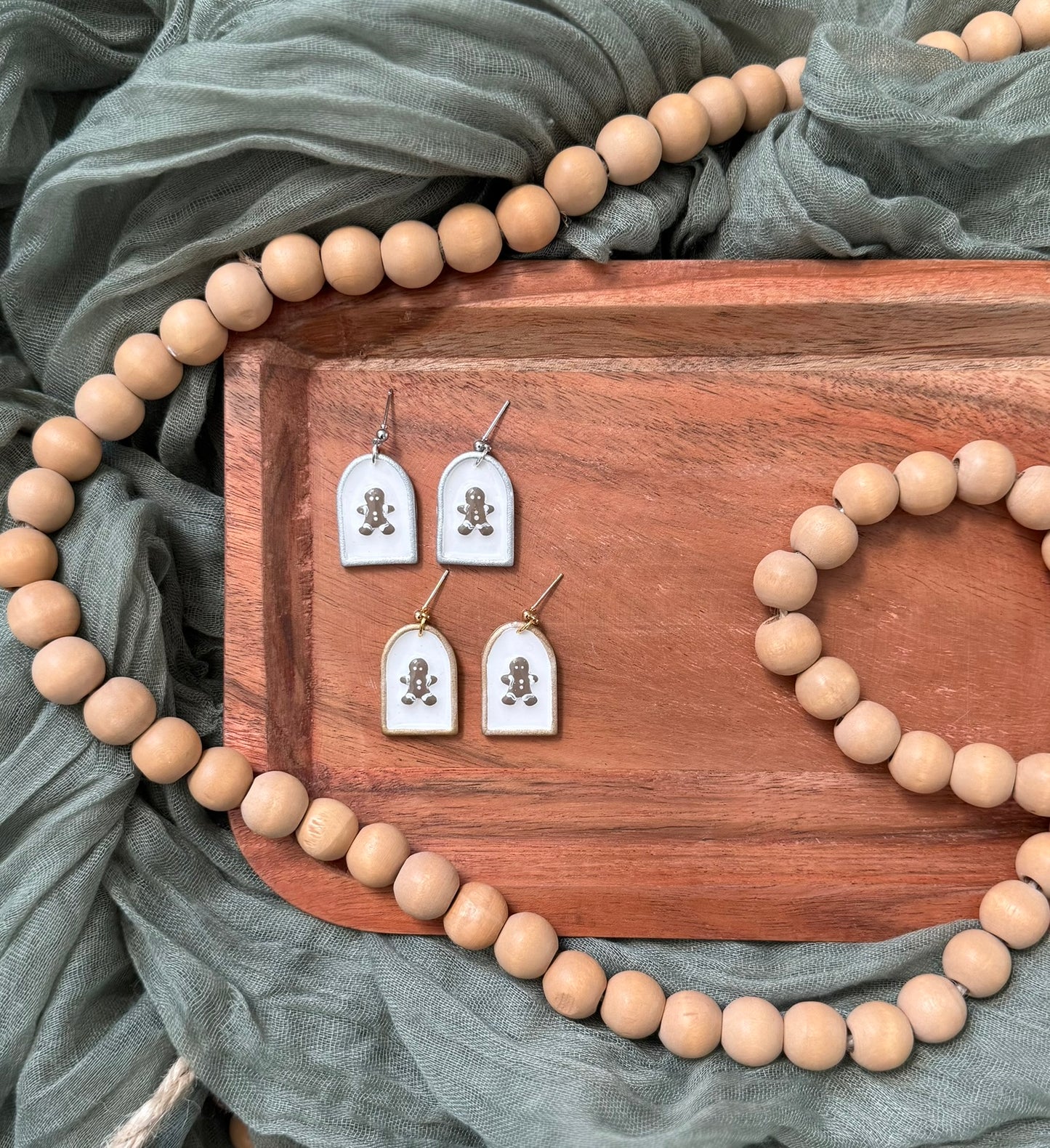 Bordered gingerbread- silver